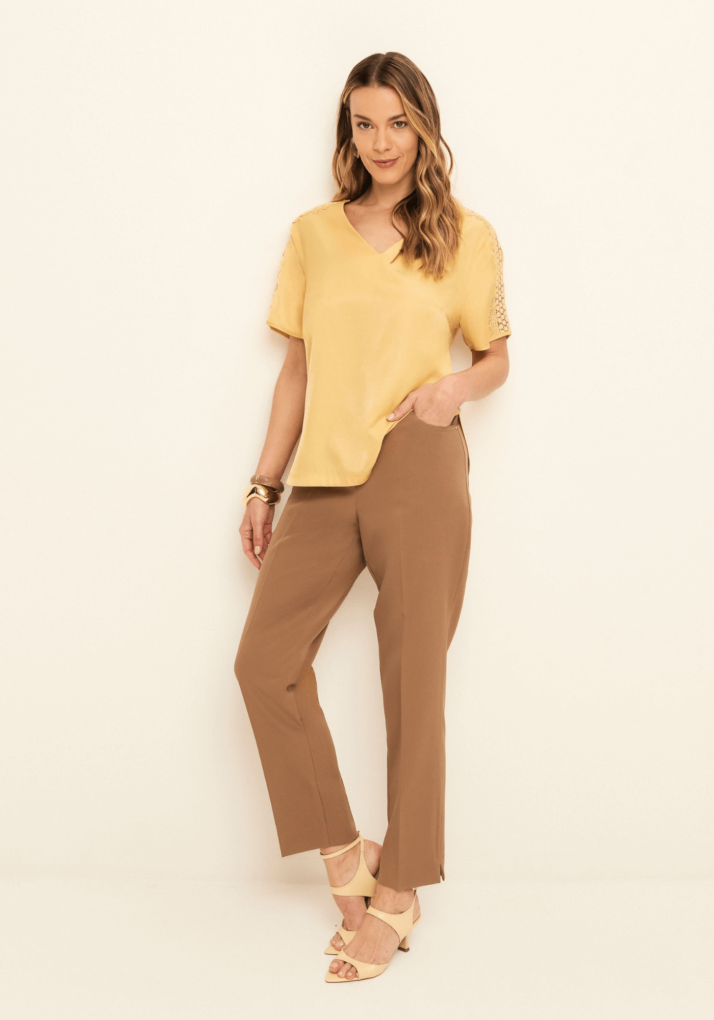 01 calca cigarrete cartagena rebite caramelo