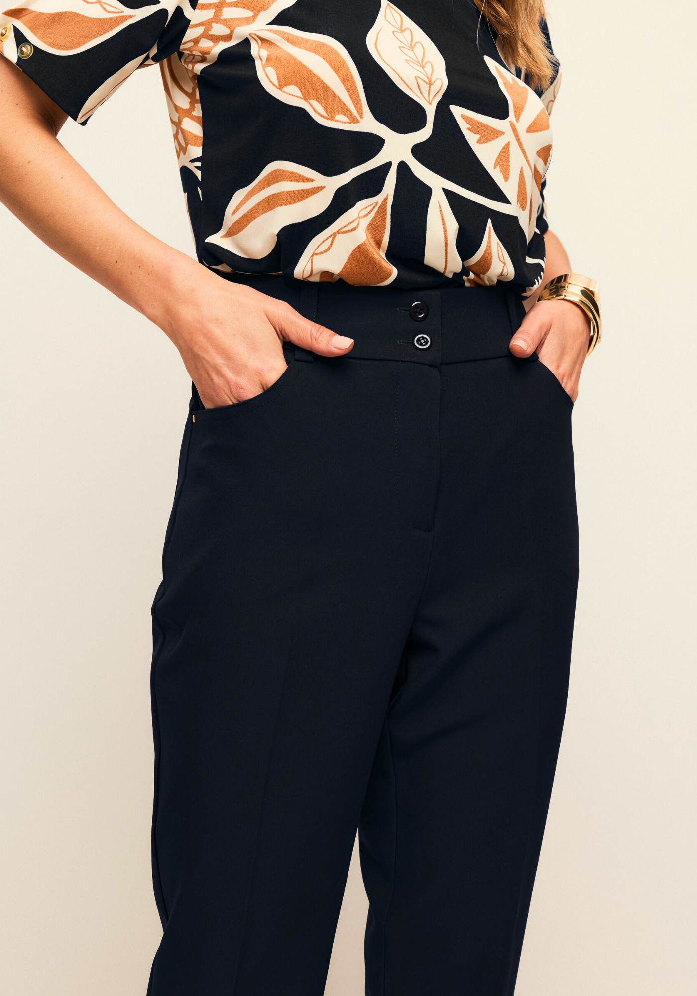 02 calca cigarrete cartagena rebite preta