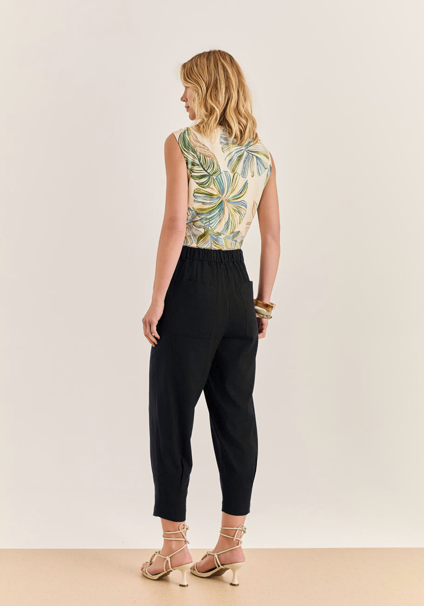 01 calca cropped linen classic preto