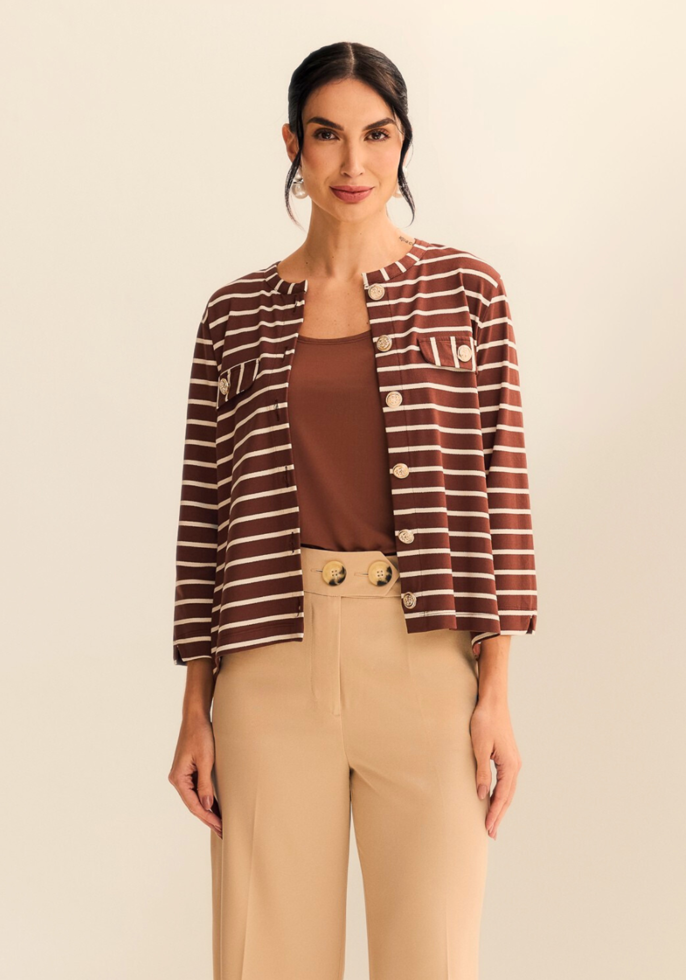 01 casaqueto listrado mascavo