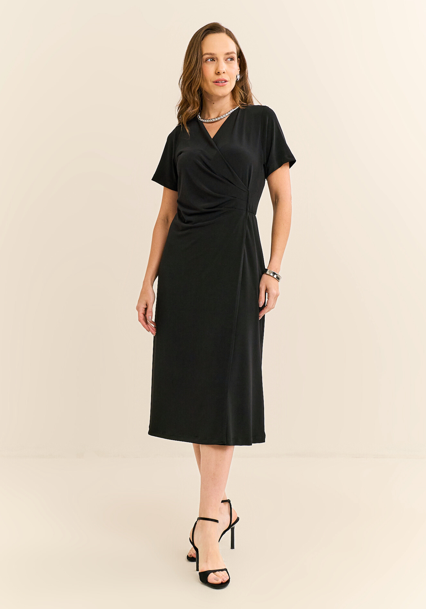 03 vestido liso de malha fria preto