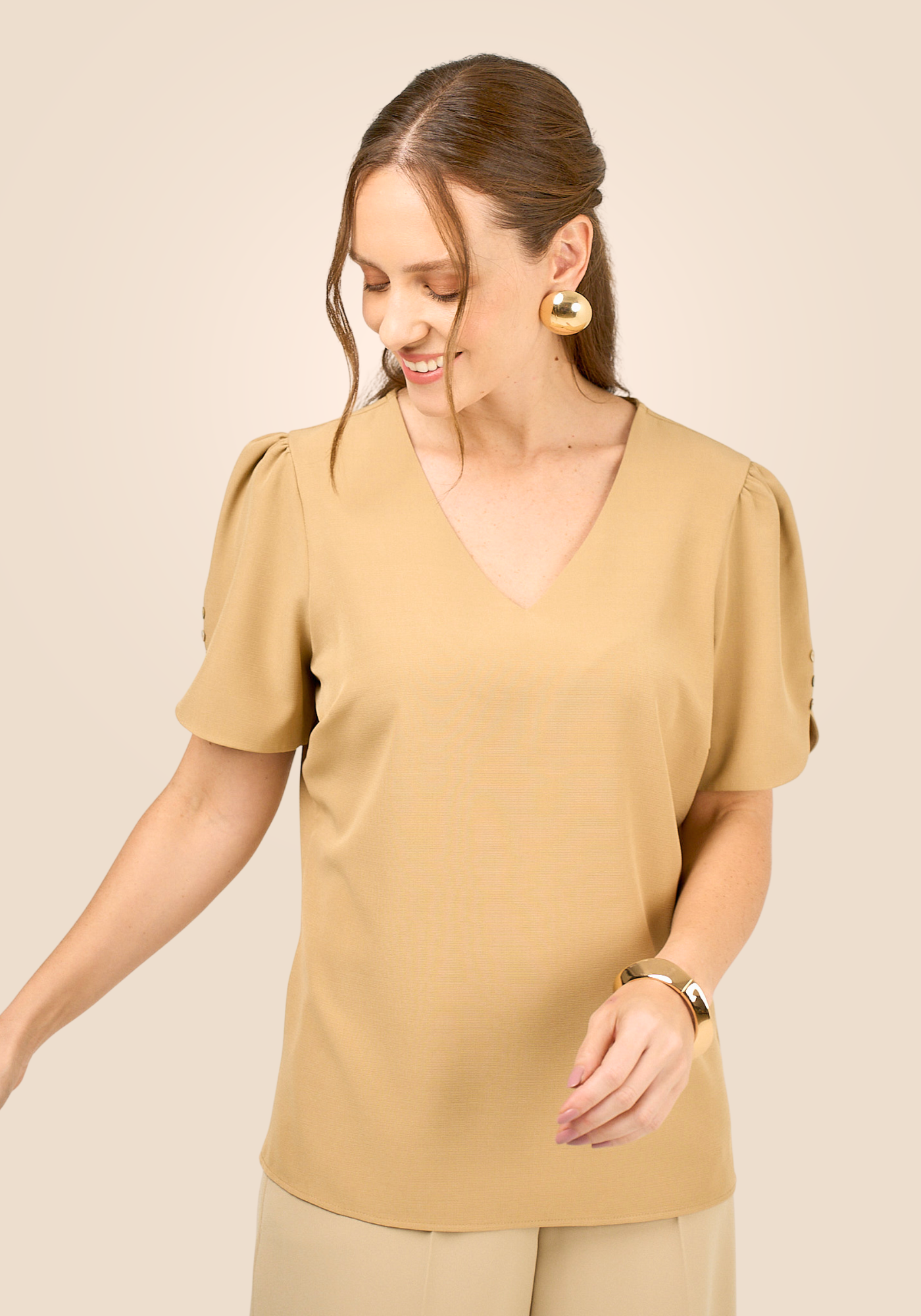 04 blusa detalhes na manga bege
