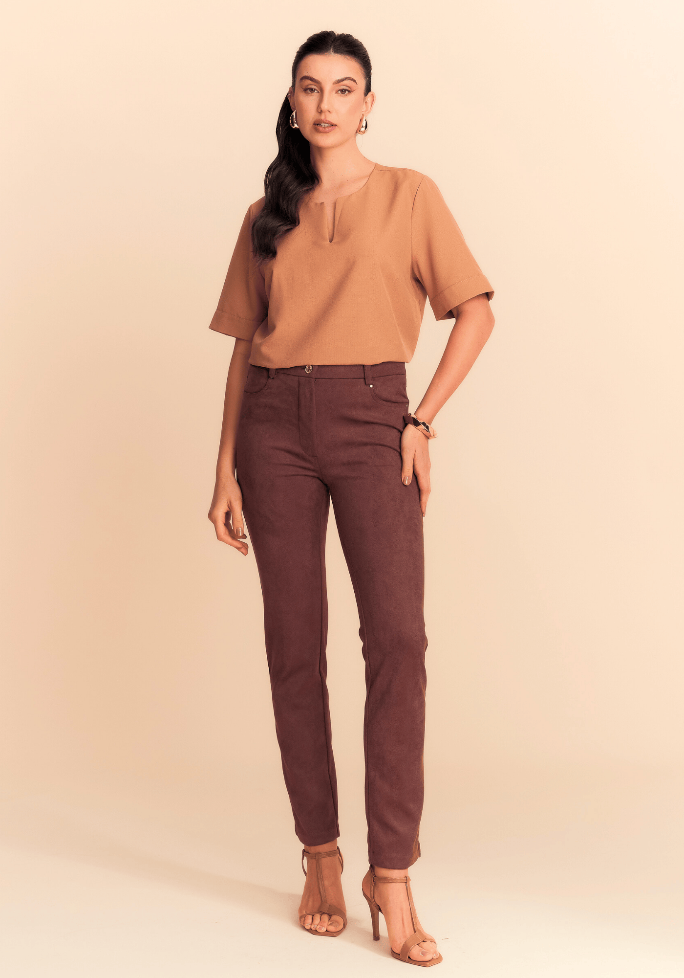 01 blusa com detalhe manga caramelo