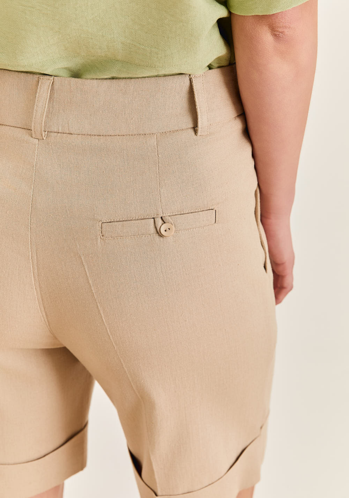 07 bermuda de linho flax bege