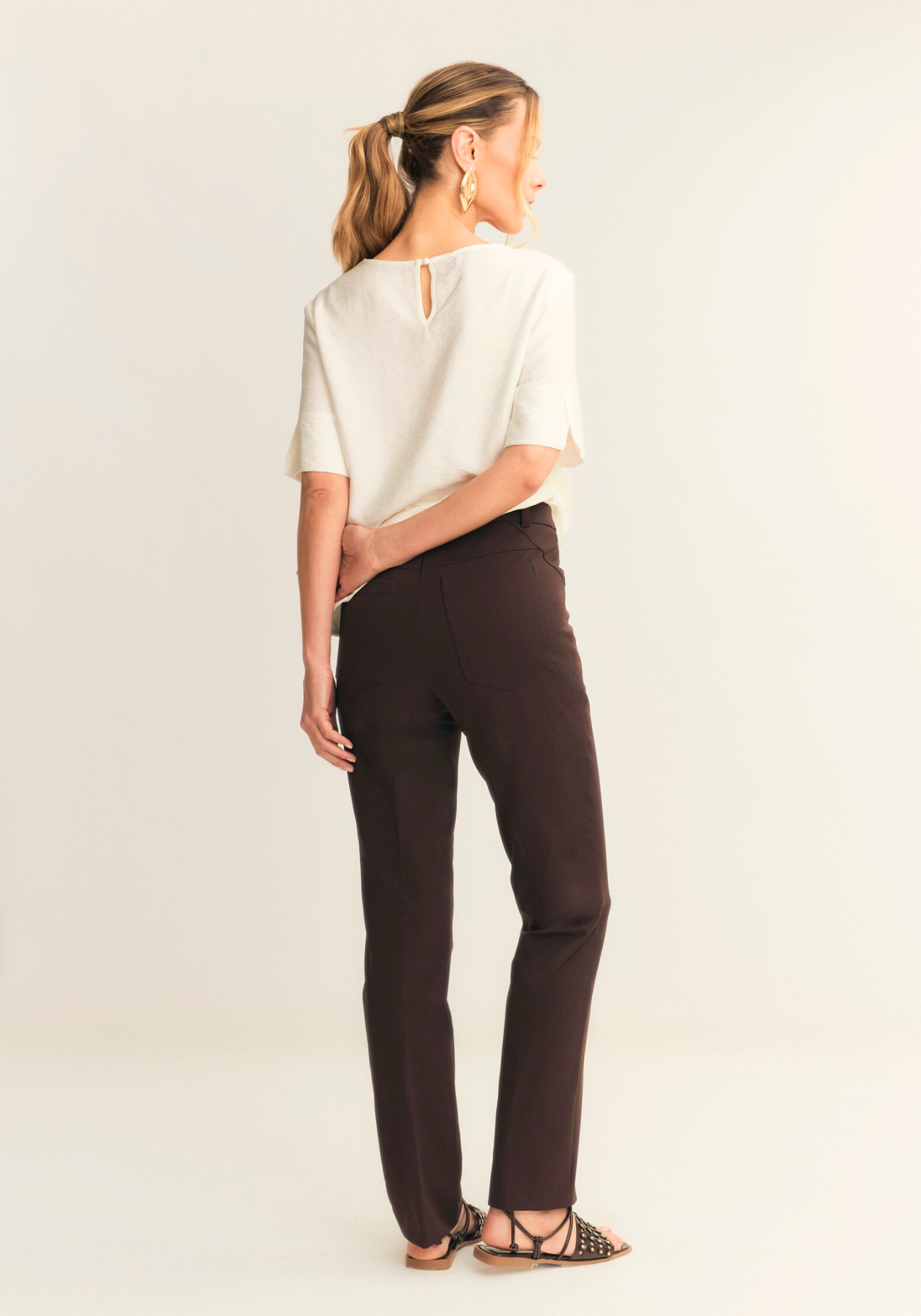 05 calca alfa burgos mascavo