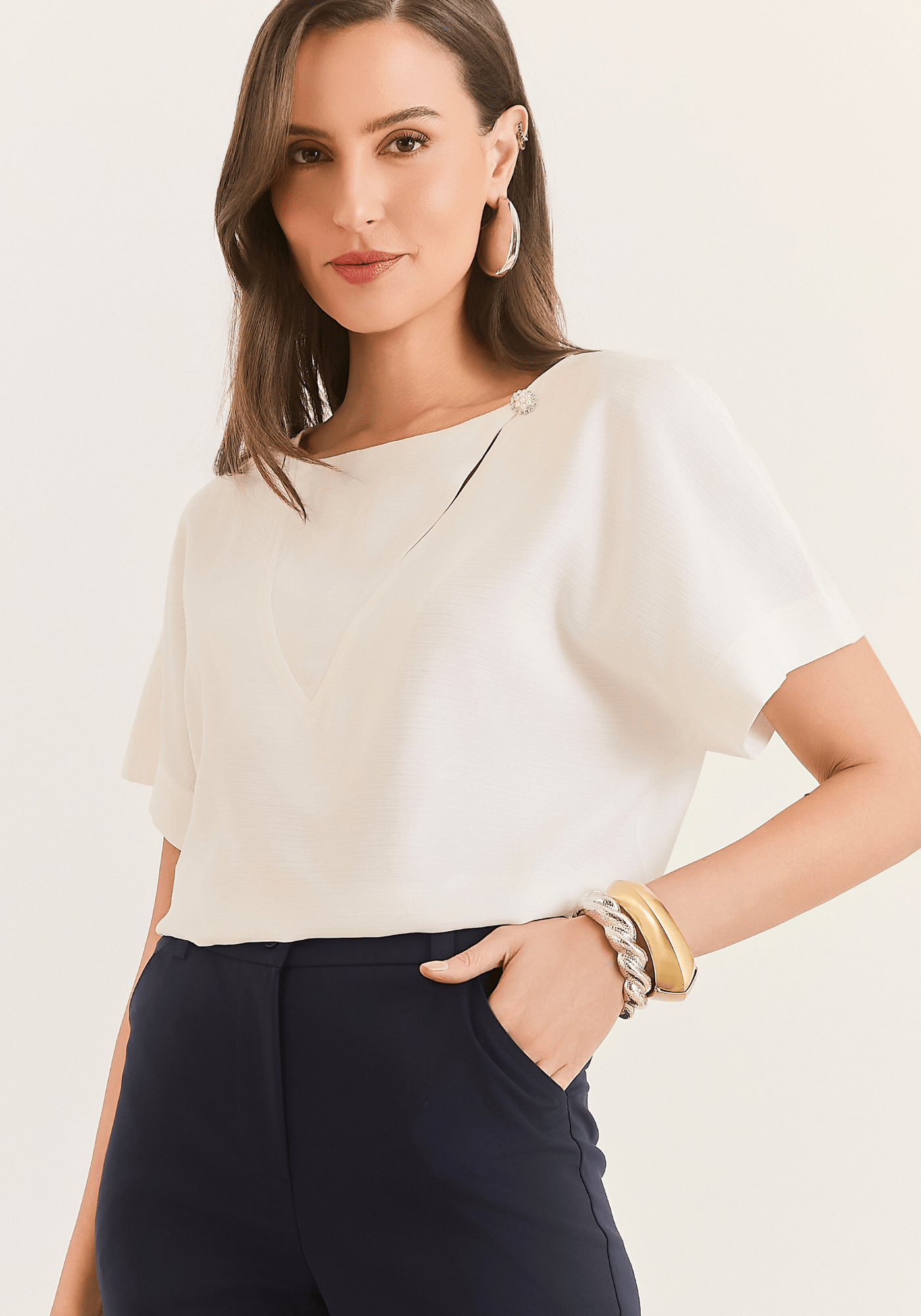 03 blusa detalhe botao daphne off