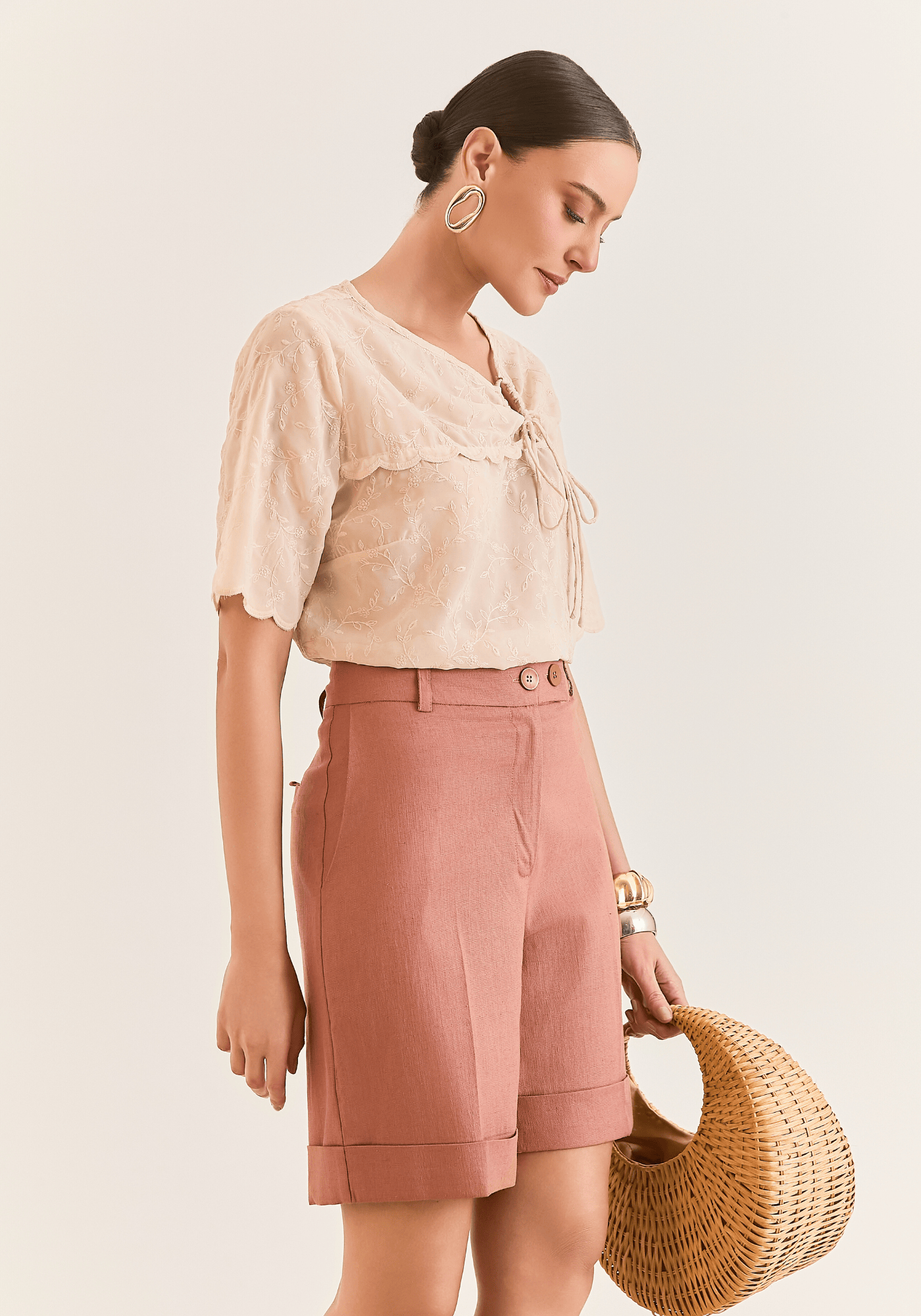 03 blusa com detalhe cru