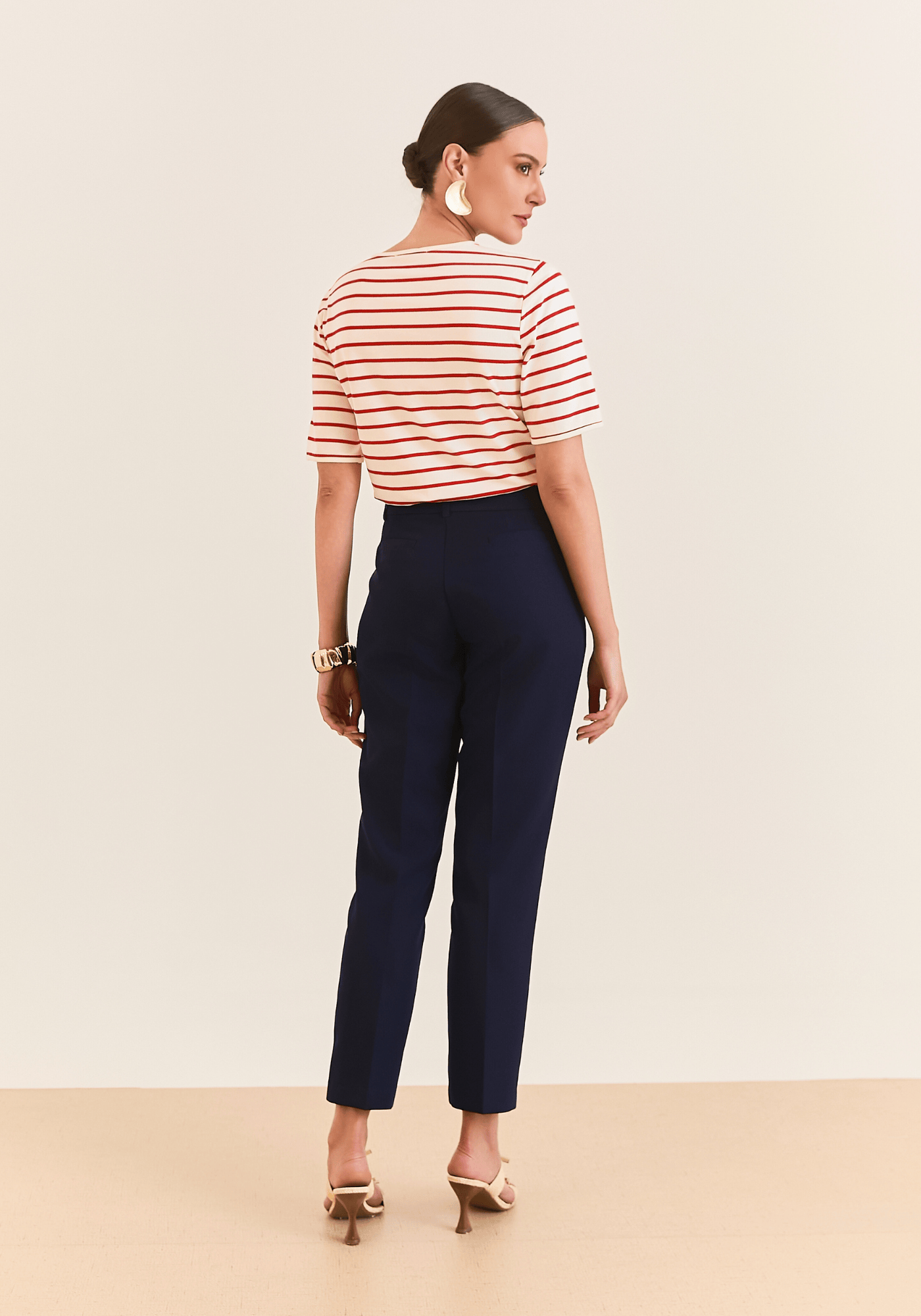 01 calca martingale marinho