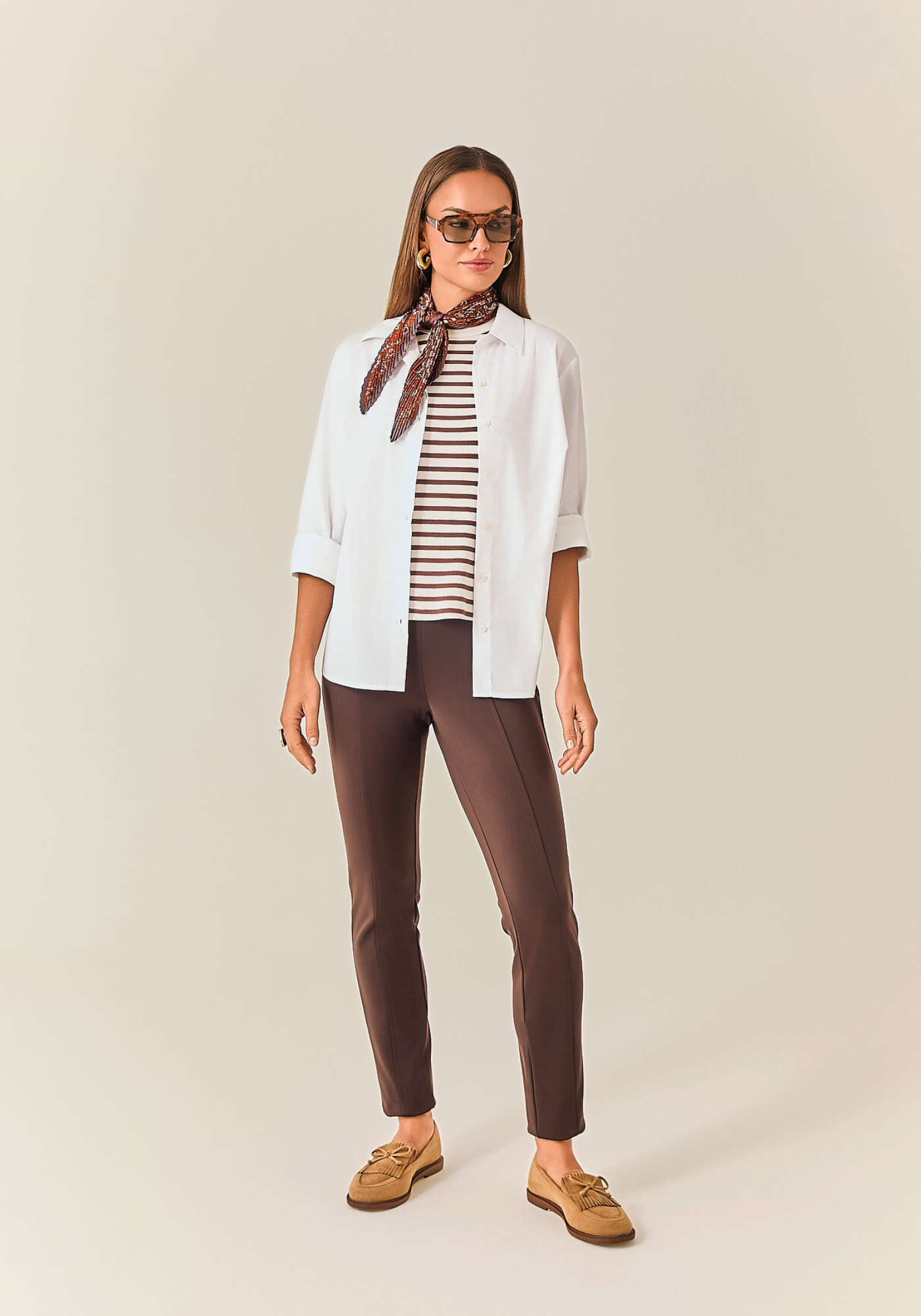 06 calca basica de malha elastico reforcado no cos mascavo