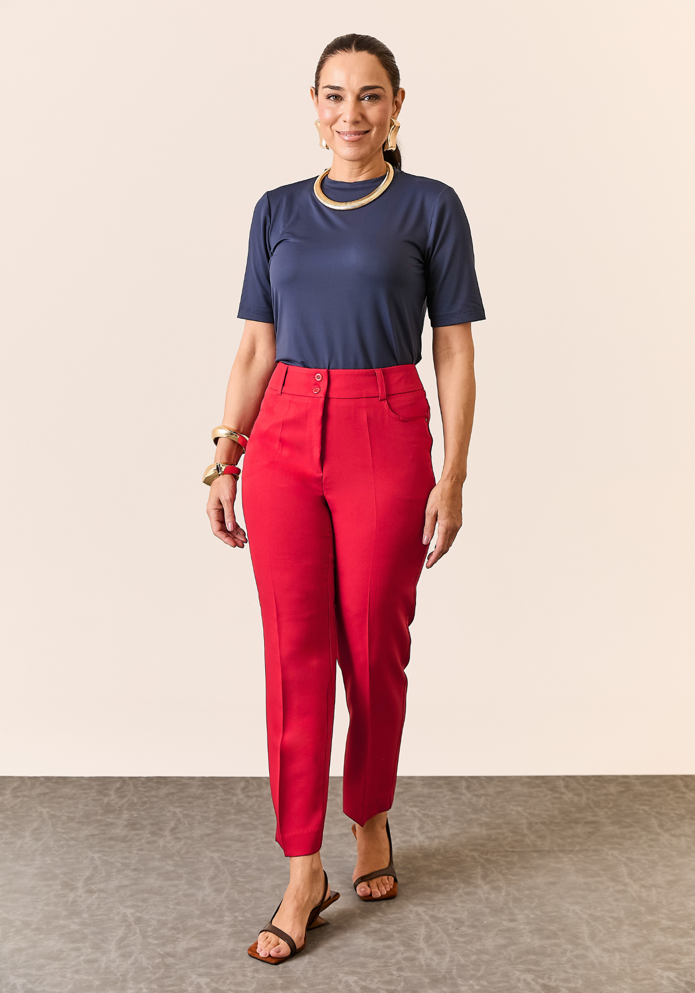 Calça Cigarrete Cartagena Rebite Vermelho, calça social, calça no ossinho,  calça mais curta
